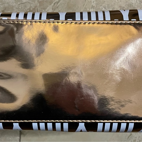 🎉HP🎉New! Juicy Couture Rose Gold/Pink Logo Large Zip Makeup Case 12”x4”✨💕 - Picture 7 of 9